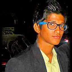 ¤A Levels ¤ Insafian ¤ PTI ¤ Real Madrid ¤ Ronaldoistaa ¤ WWE ¤ John Cena ¤ Love Cheetos ¤ Desi Guy ¤ A Proud Pakistanii¤ :')