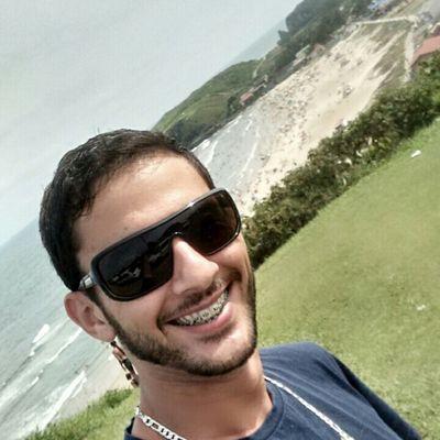 Estudante de Tecnologias da Informaçao e comunicaçao-UFSC, Gaúcho e Gremista