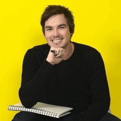 FanTownsofrosew's profile picture. love @Townsofrosewood so much! they are awesome! ❤️