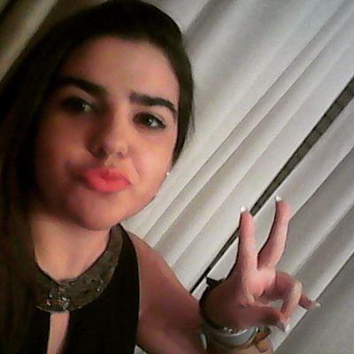 18. Sevillana,madridista,leona,cofrade. Vale la pena luchar por lo que vale la pena tener♡  Instagram: alexandrafc14
