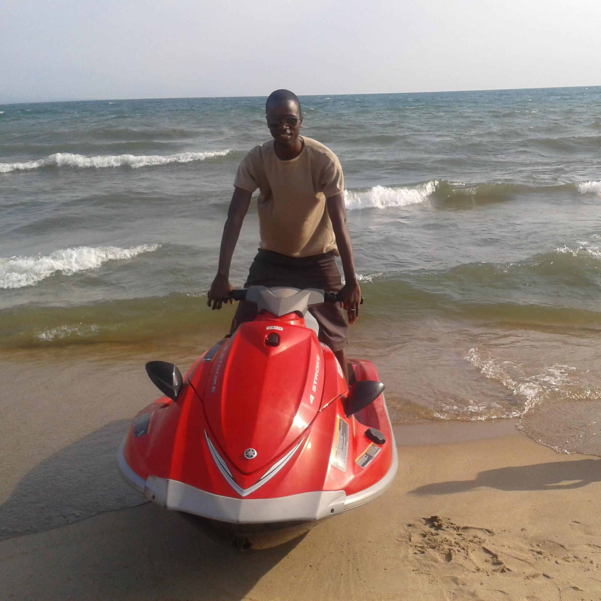 TauNyamakura's profile picture. Software Engineer @Amazon - Architecture, EDA and builds Self Organized Teams - Opinions are my own