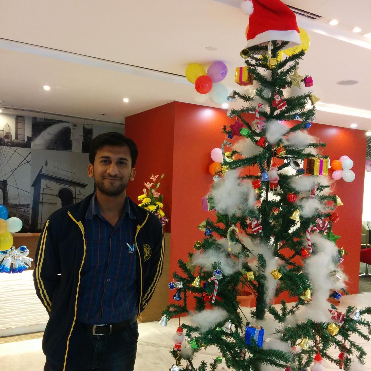 Software Engineer at SapientNitro, Tutor Physics and Maths, Volunteer at ArtOfLiving, Cook at home, Music Lover & Fan of NaMo.