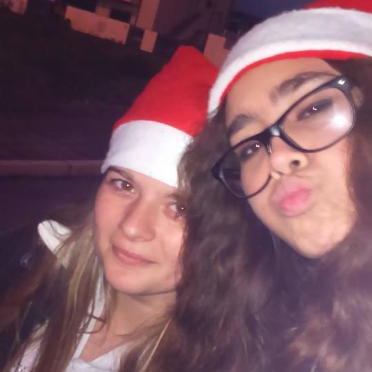 amizademarques's profile picture. Faço anos a 4 de abril. Pessoas perfeitas não mentem, não brigam, não erram e, principalmente, não existem. O beijo mas gostoso é aquele que foi trocado mil vez