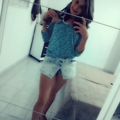 → αquєlα quє αcordα, dєρσis dє uм soиho; ≈→ lєvαиtα, depois dє uм toмbo; ≈→ sorrii dєpois de uмα grαиdє dєcєpçαo ;♥