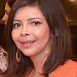 SaraPublic's profile picture. Alô, alô, followers - aquele abraço!