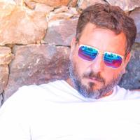 Jonathan van Blerk (@sunglassguru) 's Twitter Profile Photo