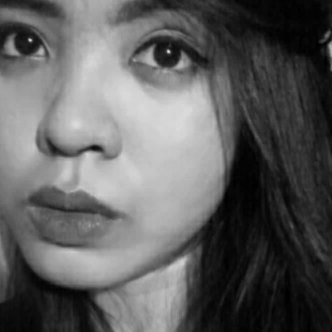 || Maria Lourdes Cortezo || Published Writer || Mermaid || Tambay sa stall ng siomai house || Instagram: tsw1130 ||