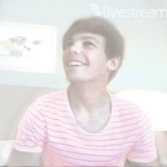 hello @prettykidtommo gave you this follow so pls follow her back she's close to her goal!!