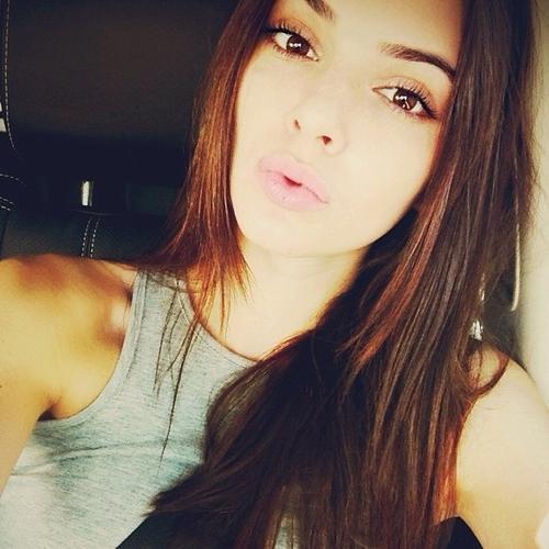 Hi My name's Patricia, I love blogger and researcher in the field of weight loss, Fitness, Health, I love sports, Especially in bodybuilding.