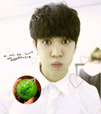 HIGHLIGHT기광loooove!!92line light♡Around Us좋아~~♡
2014.3.30ぎぐちゃんから貰ったサインボールは家宝です(♡˙︶˙♡)2015.11.20Fukuoka Meet&Greetくまモンパックセルカ♡11.30shirt♡2024.7.21サイン会渋谷♡