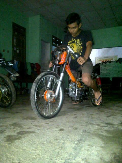 Gak jago kok jadi orang ganteng.klo untuk bahagiain kmu mungkin bisa di andalin ¤ I lovee this game poll¤