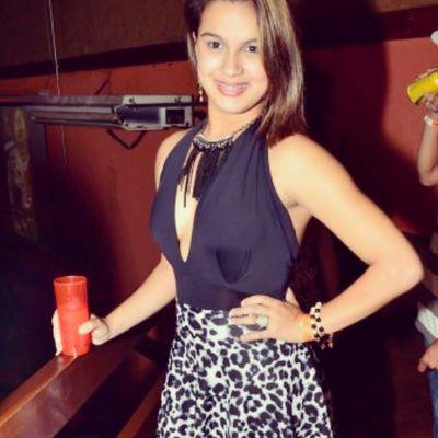 NvinhEvelyn's profile picture. [...] Seje feliz do jeito que você é , não mude sua rotina pelo o que os outros exigem de você simplesmente viva de acordo com o seu modo de viver . . .