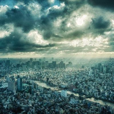 そこら辺のライブハウスに出没してる人。