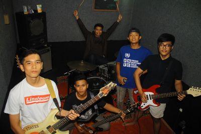WE ARE SKA AND PUNK !!!! more info : 0838-1673-4077 / PIN:2A2FC6DF