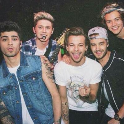 Alelola2010's profile picture. #ItalyNeedsOTRATour2015  non insultare mai un idolo potrebbe essere l'unica ragione per la quale lei resiste