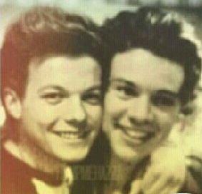 Oops&Hi, I'm Larry shipper, bye