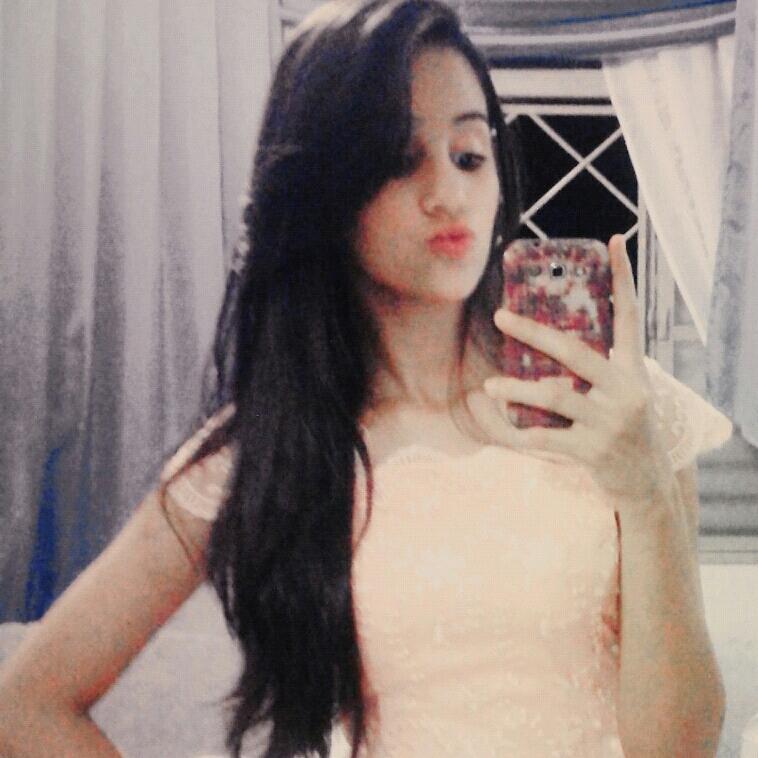 Myyllyynha's profile picture. http://t.co/VmpVgBeEeF
Future Neurologist 
Love cats  and horses
Love to Sing 
CCB⛪