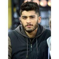 [mãe's voice] se eu soubesse que ela nasceria fã da 1d teria abortado.
