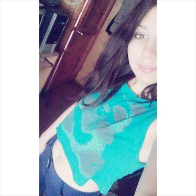Feliz a pesar de los errores:) me llamo Yeslli,teng 16 & soi de Chilito, sigueme y te sigo 3