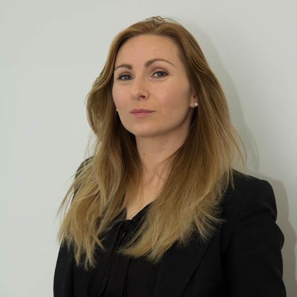 Head of Brand & Communication @TOMRAGroup. Passionate about #marketing, #branding, #circulareconomy. Finding meaning in your work, living life to the full 🌍💫