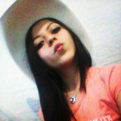 sharhygirl's profile picture. 