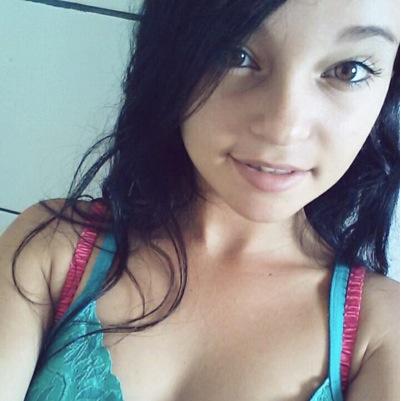 Ela é a comédia que te faz chora de rir , e o filme de terror que te deixa sem dormi  
Facebook  Marianny Gilbert 
instagran  marianny_lourenco 
✌️