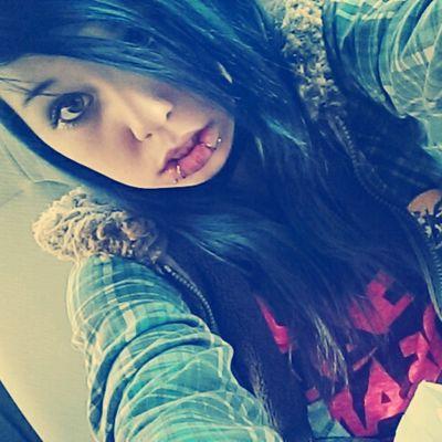 ayeyo! no but frfr haii. my name is kayla. i like making YouTube videos and talking to my followers/fans. i follow back! but okays baii :) rawrrrrr