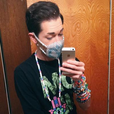 human with a high functioning anxiety. over-thinker and a dreamer. shows, festivals, and music.