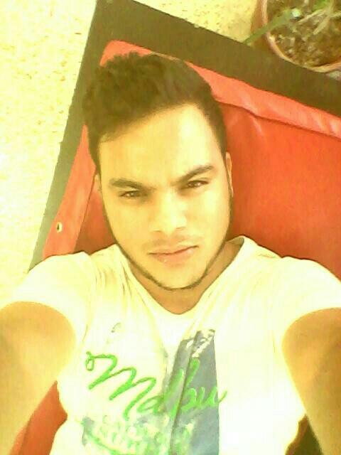Trabajador, buena persona y con ganas de alcanzar el exito :) wathsapp 0985048448