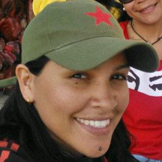 Lic. en Informática egresada de la (UBV), casada con la Revolución y con @Rogeliochocando por ahora Servidora del Banco Bicentenario del Pueblo Mujer y Comuna.
