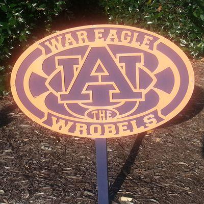 WAR EAGLE!Soccer & cheer Mom, Lover of good music. Defender of democracy & women’s rights! Phil 4:13 “I can do everything through Christ who gives me strength.”