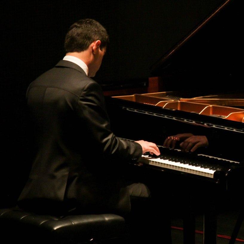 composer, pianist. Classical, crossover, film music.
https://t.co/wI5qOOlZy6
https://t.co/5BSHhr9nFg