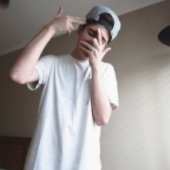 VOCE LACRA BITCH
