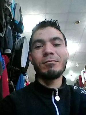 saminasri76's profile picture. 