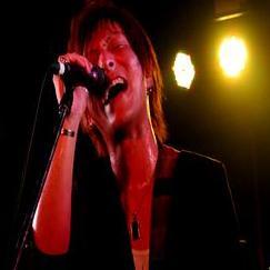 『ShabbyHeArts』でVo/Gtをやっていました。
ボイストレーナーなどの経験を経て、
現在も音を楽しみながら地道にやっております。気軽にフォロー♪
松山市日切地蔵のど自慢大会2017準優勝。松山市日切地蔵のど自慢大会2019優勝。日本カラオケボックス大賞2019愛媛県代表。