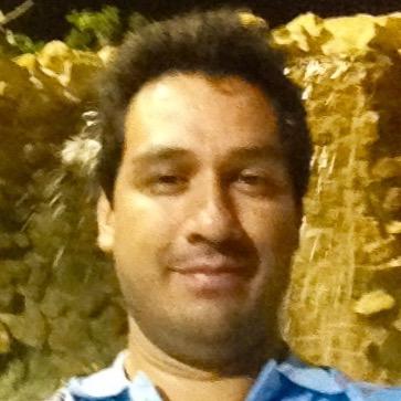 ale2v's profile picture. 