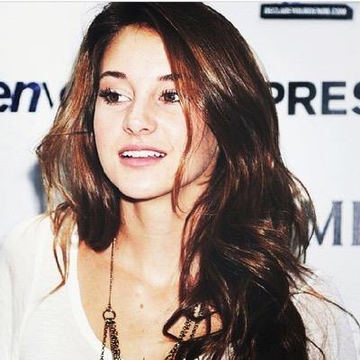 follow @f0urtris_ !!