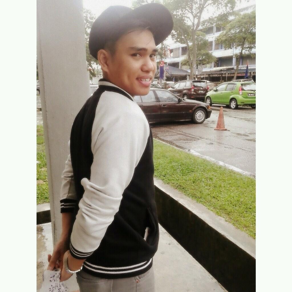 amirulhayyat's profile picture. melangkah demi mase depan..nver giveup