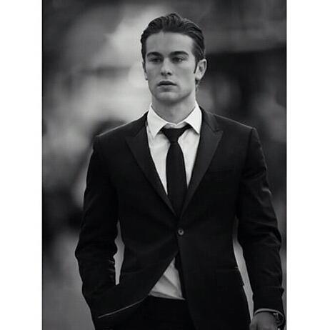18/ El hermano mediano de los lightwood / #OjazosVerdes / Loco por los pastelitos como mi hermano/ Enamorado sin remedio de una herondale
