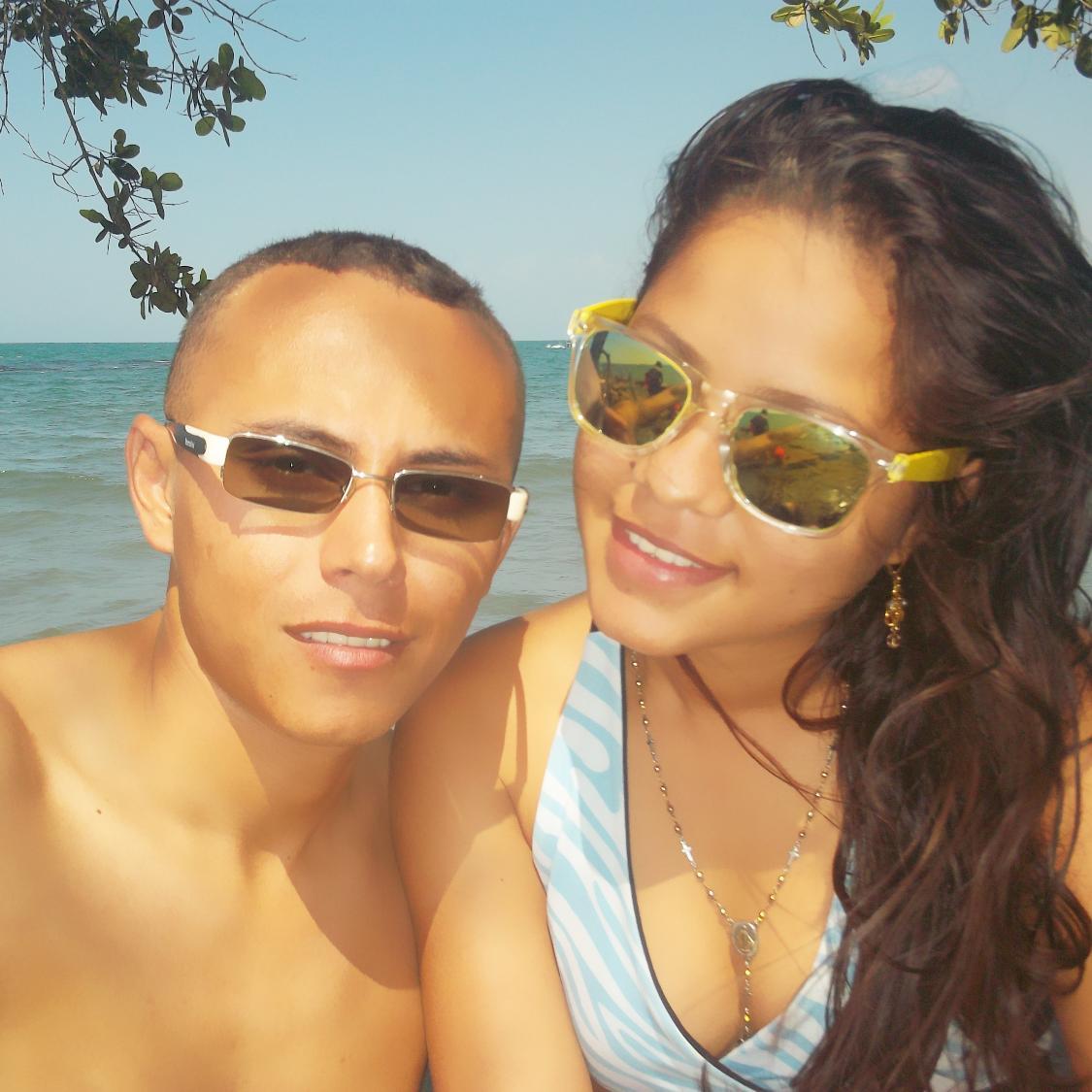 AmAnTe de lA ViDa, bUeNa aMiGa, ChEvErRE, rEcOcHeRa, FuLl DesOrDeNaDa..EnAmOrAdA De DiOs, lA vIdA y de ti. JB