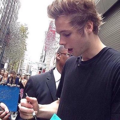 if Luke hasn't followed you yet, don't worry! someday he will and all your hard work will finally pay off :) please follow my account @tiredkittylrh