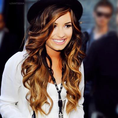 canyoudemi_'s profile picture. i gave you a free follow to help you gain so follow @damnastxn for me please