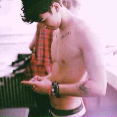 i love Calum and food. maybe i'll love you too. SATAN TWINS 1/2