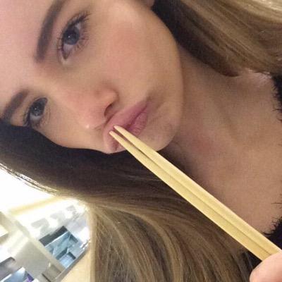 go follow @indieclemmence pls !!
