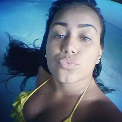 Meu problema está nas menores coisas possíveis, mas que sempre me machucam muito, e parece que eu nunca aprendo.