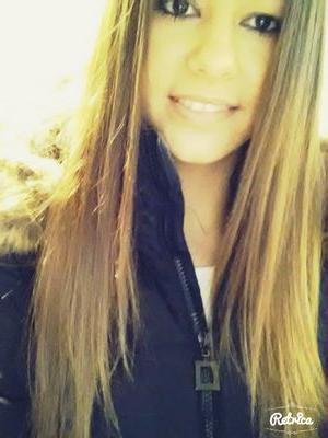 I'll follow back if you ask me to;* MuchLuvGuys! Mwah ;***