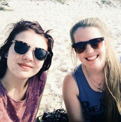 LeeleeDaisy's profile picture. I don't know where I'm going, but you're more than welcome to follow.