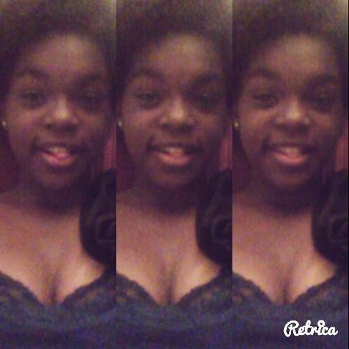 manuellaokeefe's profile picture. 