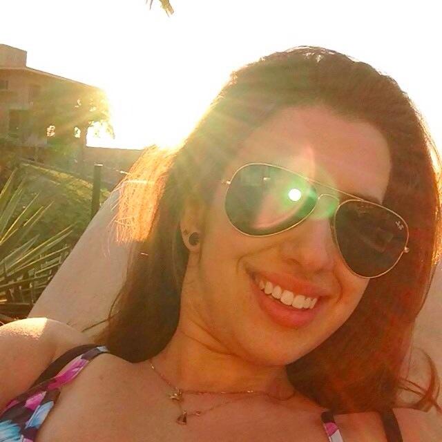 ''Duvides que as estrelas sejam fogo, duvides que o sol se mova, duvides que a verdade seja mentirosa, mas nao duvides jamais do meu amor.'' Cartas para Julieta