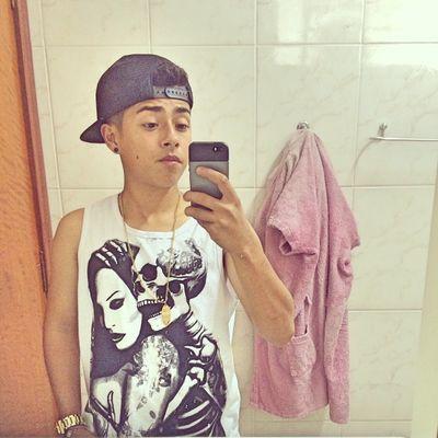 Quando pedi pra deus um amigo,ele caprichou tanto que me mandou você,um dos anjos dele,pra me proteger,me fazer bem...Eu te amo best !! / @rhana_98